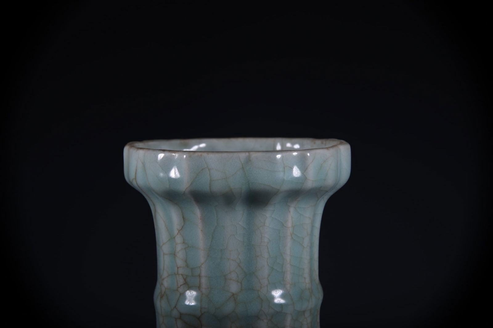 Longquan yao ice Crackle Pattern Vase - 2