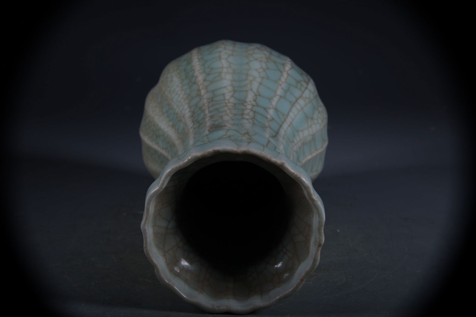 Longquan yao ice Crackle Pattern Vase - 5