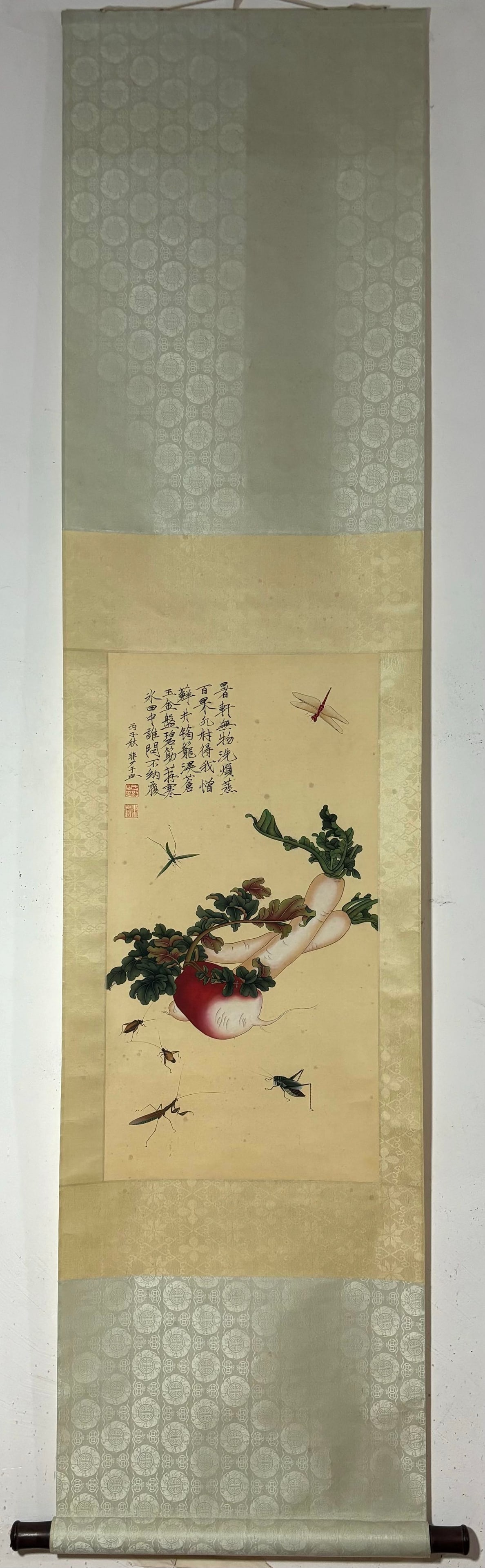 A Chinese Vertical Scroll Ink Painting of Flower and Fruit on Silk: A Chinese Vertical Scroll Ink Painting of Flower and Fruit on Silk,Modern Time of China,Yu Fei'an,without frame size:25.6inx13.4in 