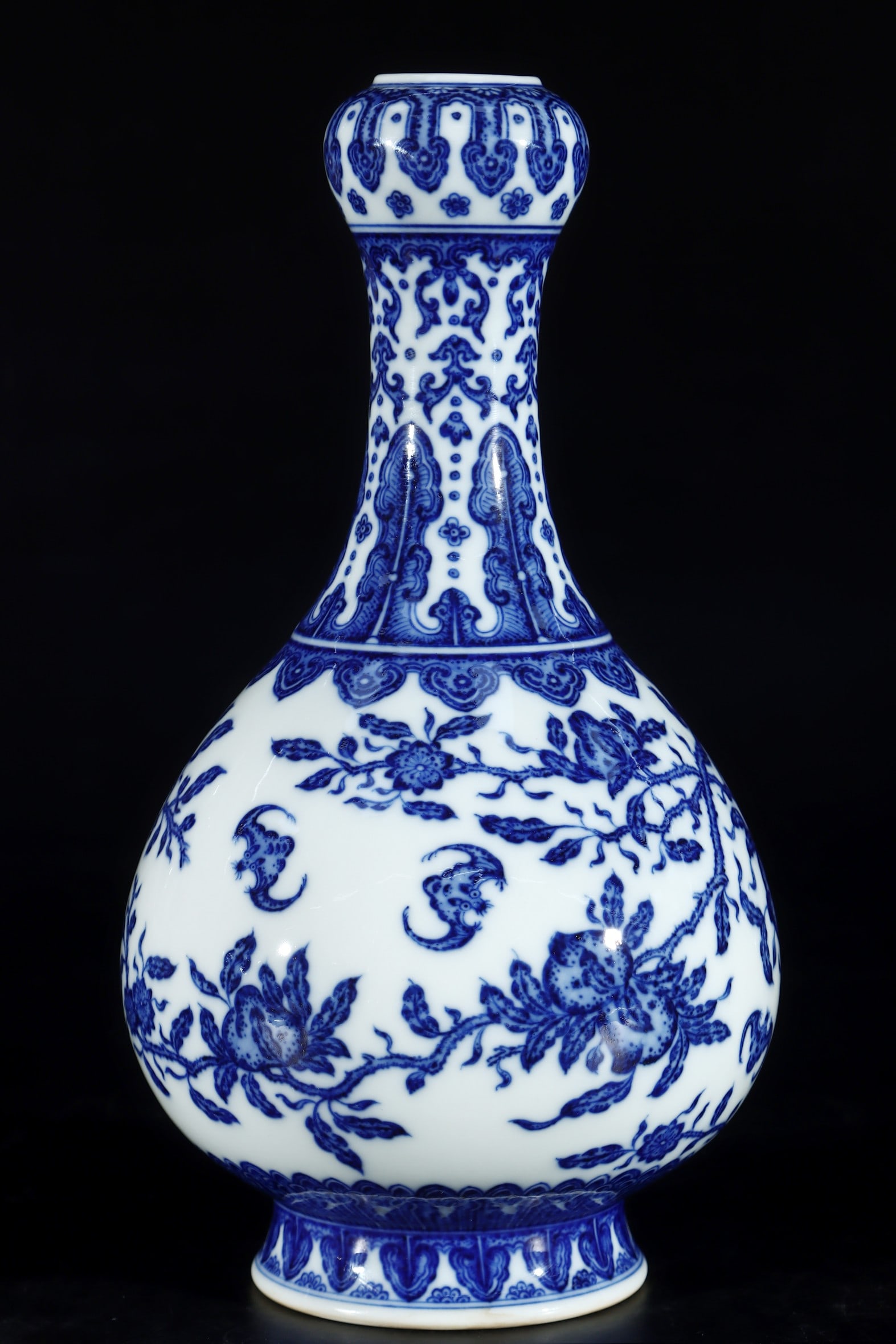 A Exquisite Blue and White Flower and Fruit Pattern Vase: A Exquisite Blue and White Flower and Fruit Pattern Vase,Qing Dynasty, China,Qianlong Six-character Mark,Size:11.4inx5.9in 