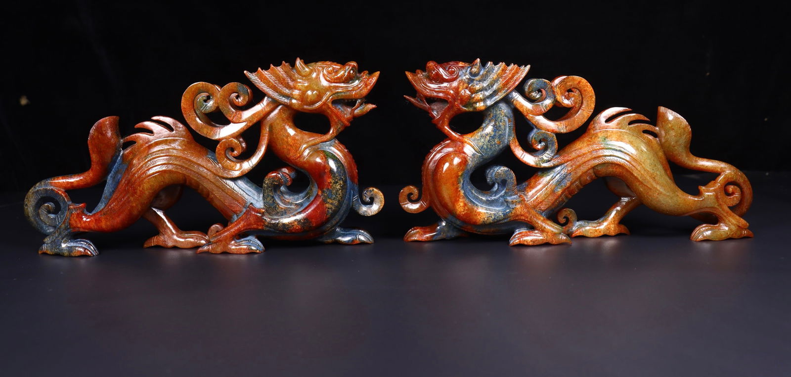 A pair of Exquisite Hetian Jade Dragon Ornament (1 of 9)