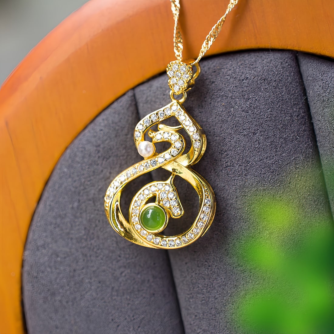 A Exquisite Silver Inlaid Jasper Dragon-Horse and Gourd-shaped Pendant: A Exquisite Silver Inlaid Jasper Dragon-Horse and Gourd-shaped Pendant,Size:0.1inx0.1in 银镶和田碧玉龙马葫芦吊坠