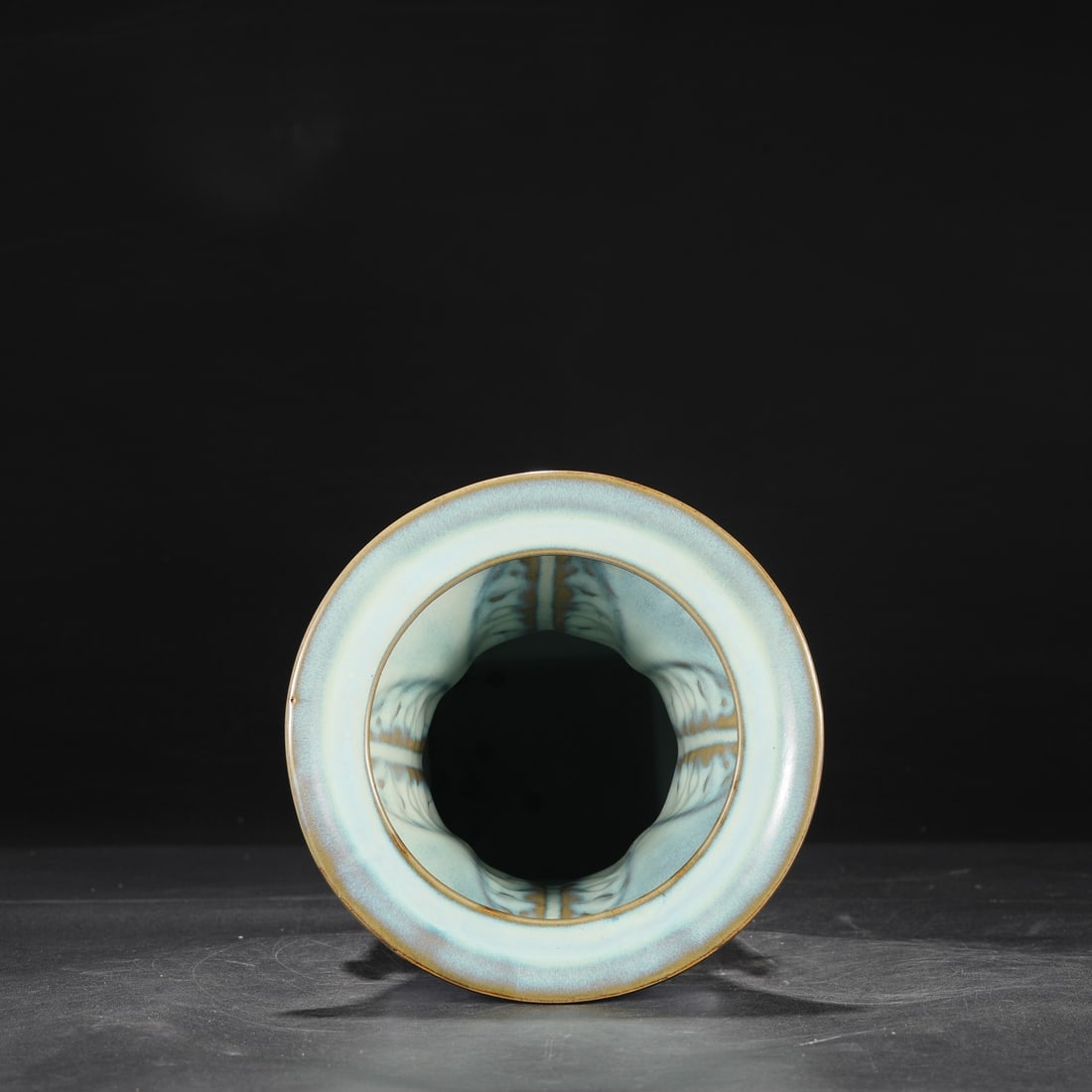 An Exquisite Jun yao Beast-Face Pattern Vase - 4