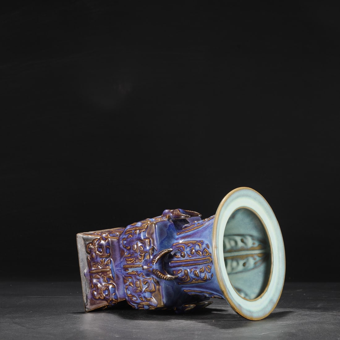 An Exquisite Jun yao Beast-Face Pattern Vase - 5