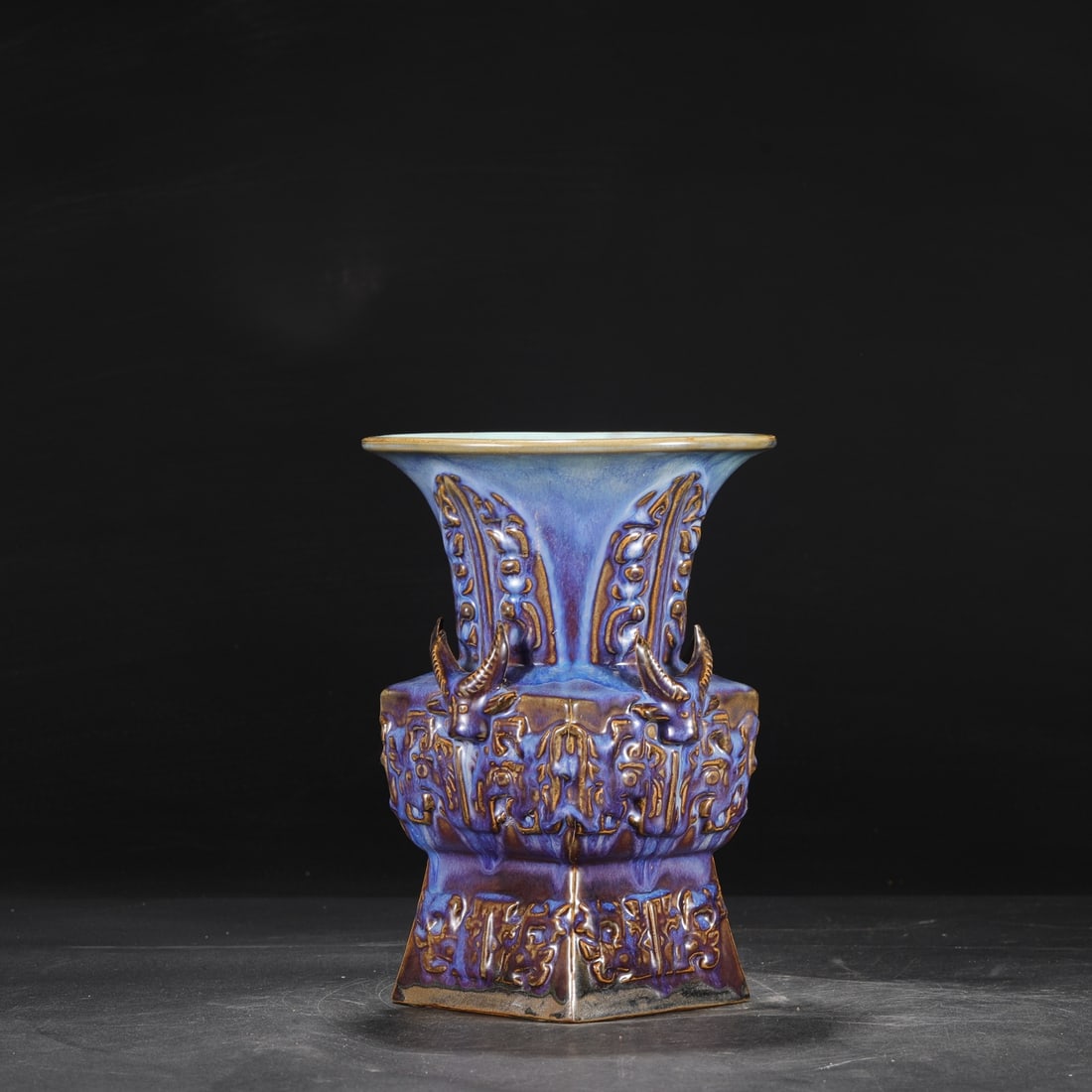 An Exquisite Jun yao Beast-Face Pattern Vase - 6