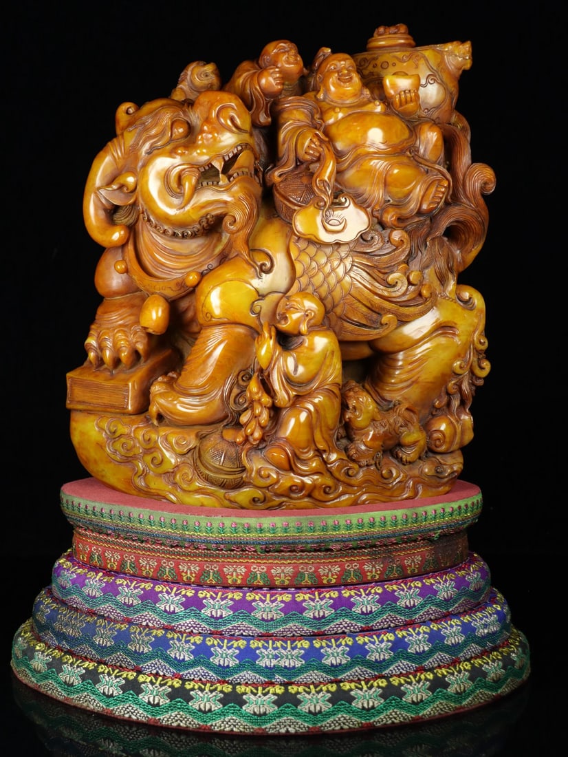 An Exquisite Tianhuang Stone Auspicious Beast Ornament (1 of 9)
