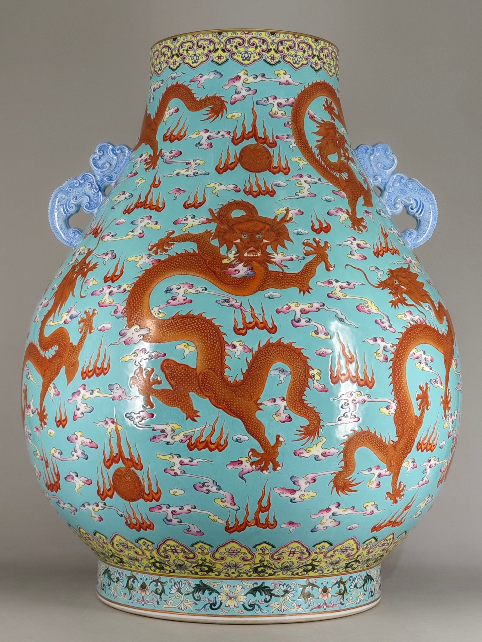 An Exquisite Famille-Rose Iron-Red Green Ground Painted Gold Dragon and Phoenix Pattern Lotus (1 of 9)