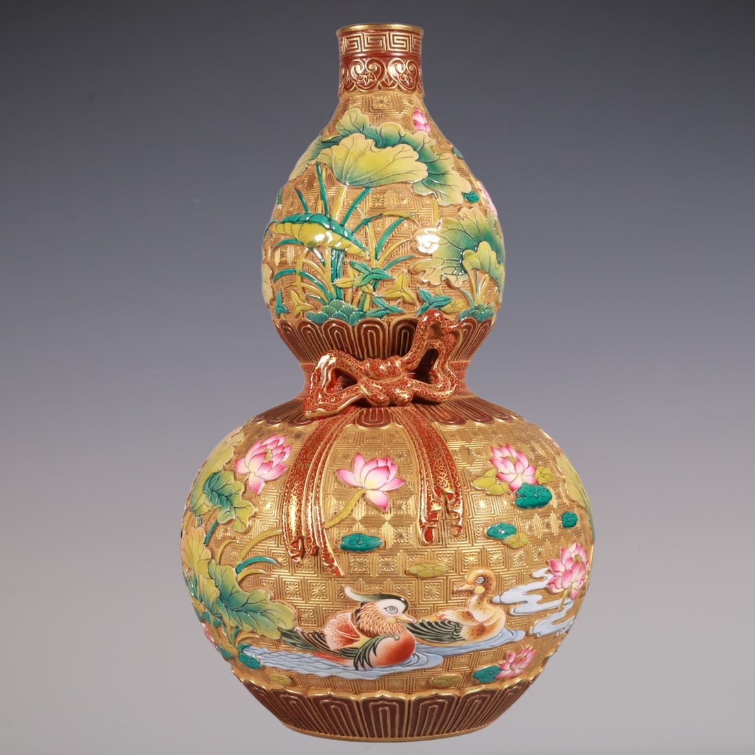 An Exquisite Enamel Flower and Bird Pattern Gourd-Shaped Vase (1 of 8)