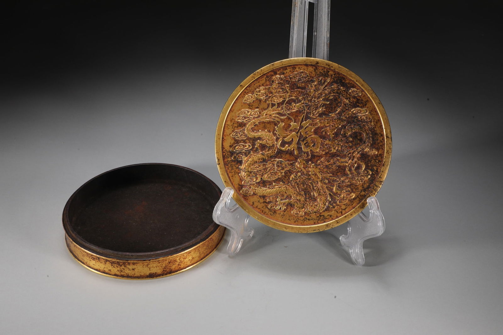 An Exquisite Gilt Bronze Dragon Pattern Box - 5