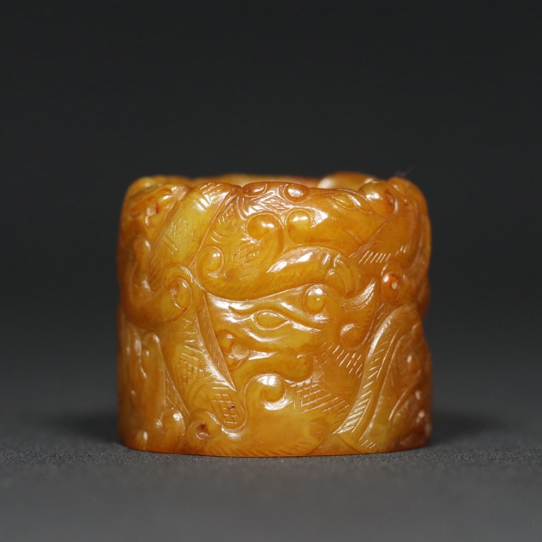 An Exquisite White Jade Dragon Pattern Ring (1 of 9)