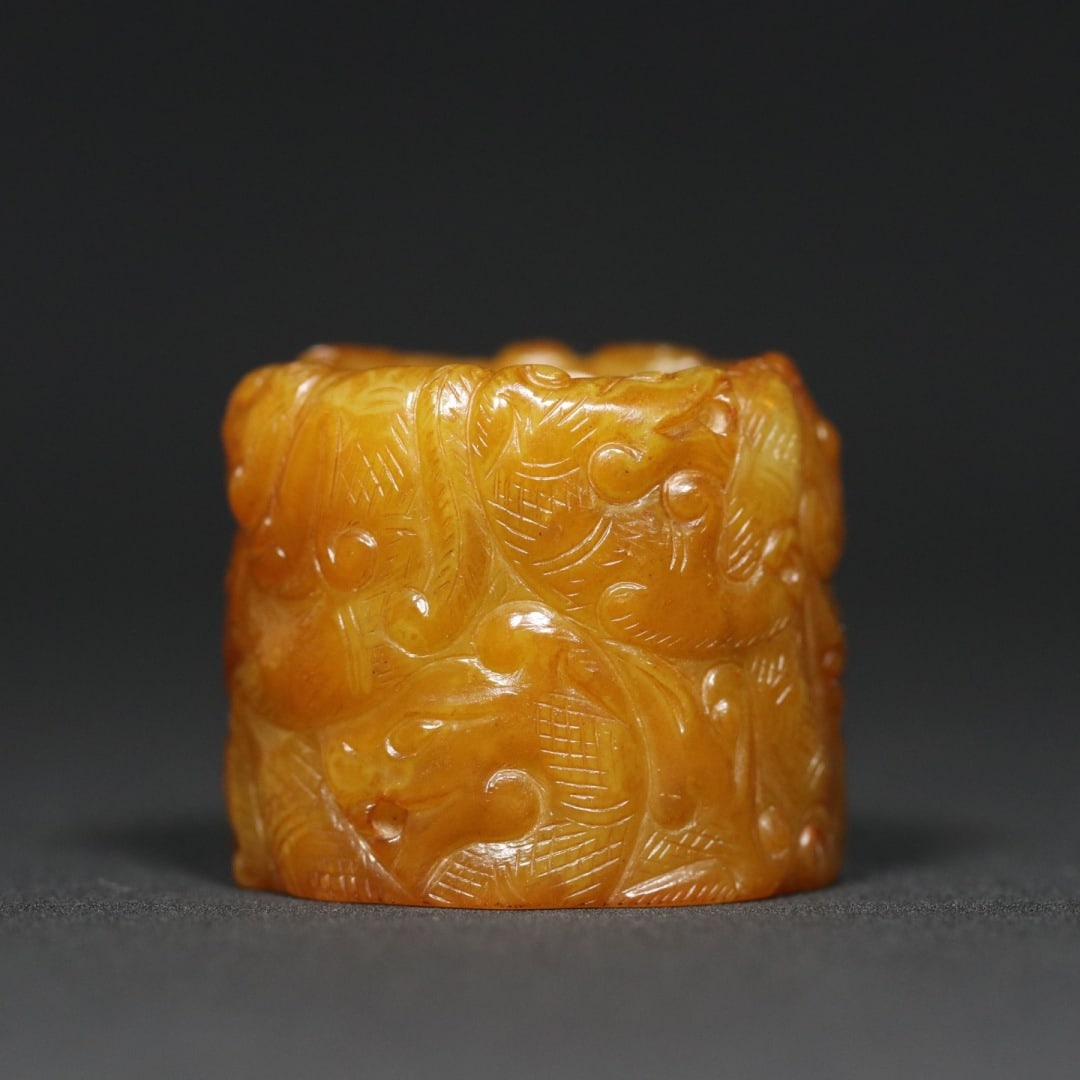 An Exquisite White Jade Dragon Pattern Ring - 4