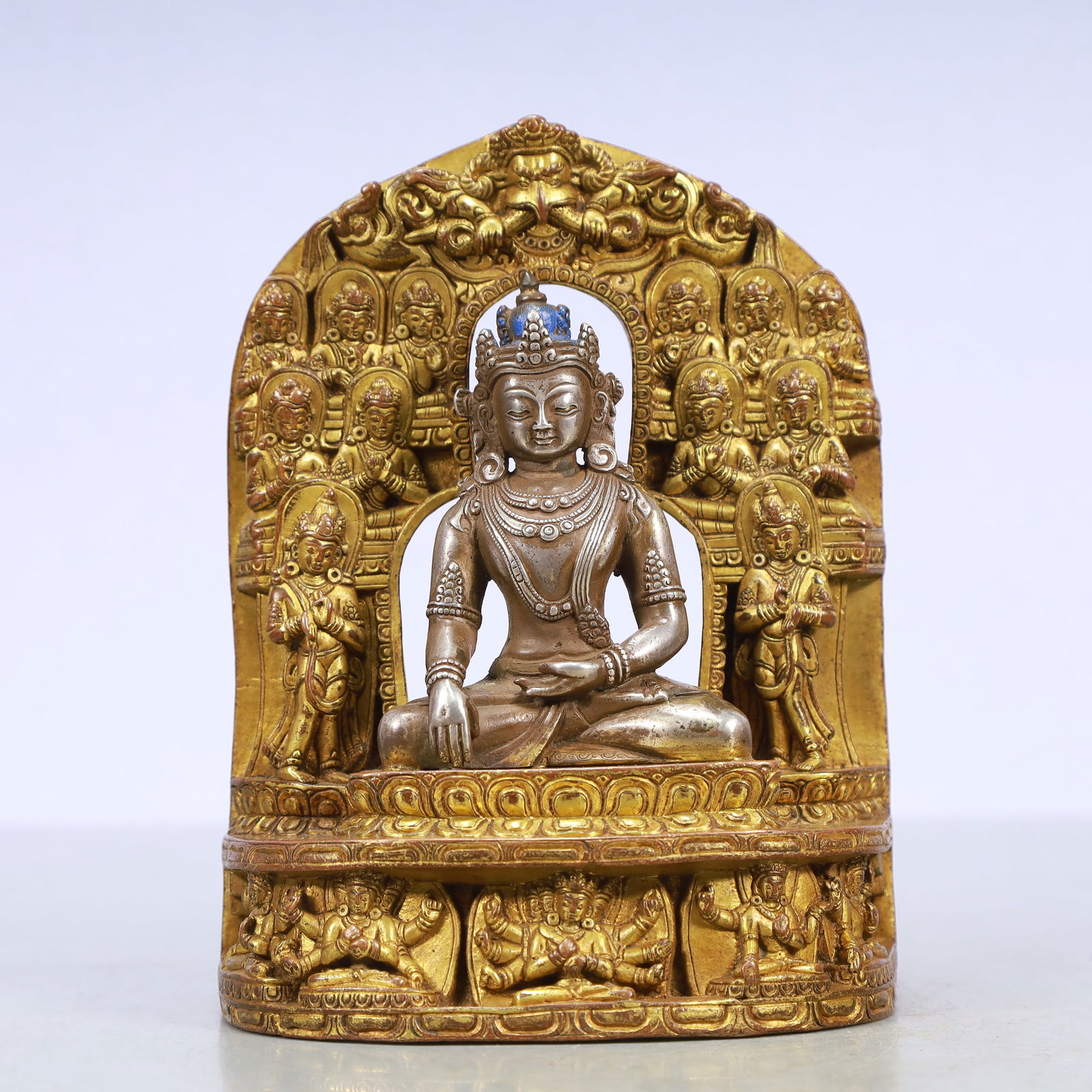 A Exquisite Gilt Bronze Statue of Tara: A Exquisite Gilt Bronze Statue of Tara Ming Dynasty, China Size:5.1inx2.8inx6.5in Weight:1350g铜鎏金度母 中国明代 Size:13cmx7cmx16.5cm Weight:1350