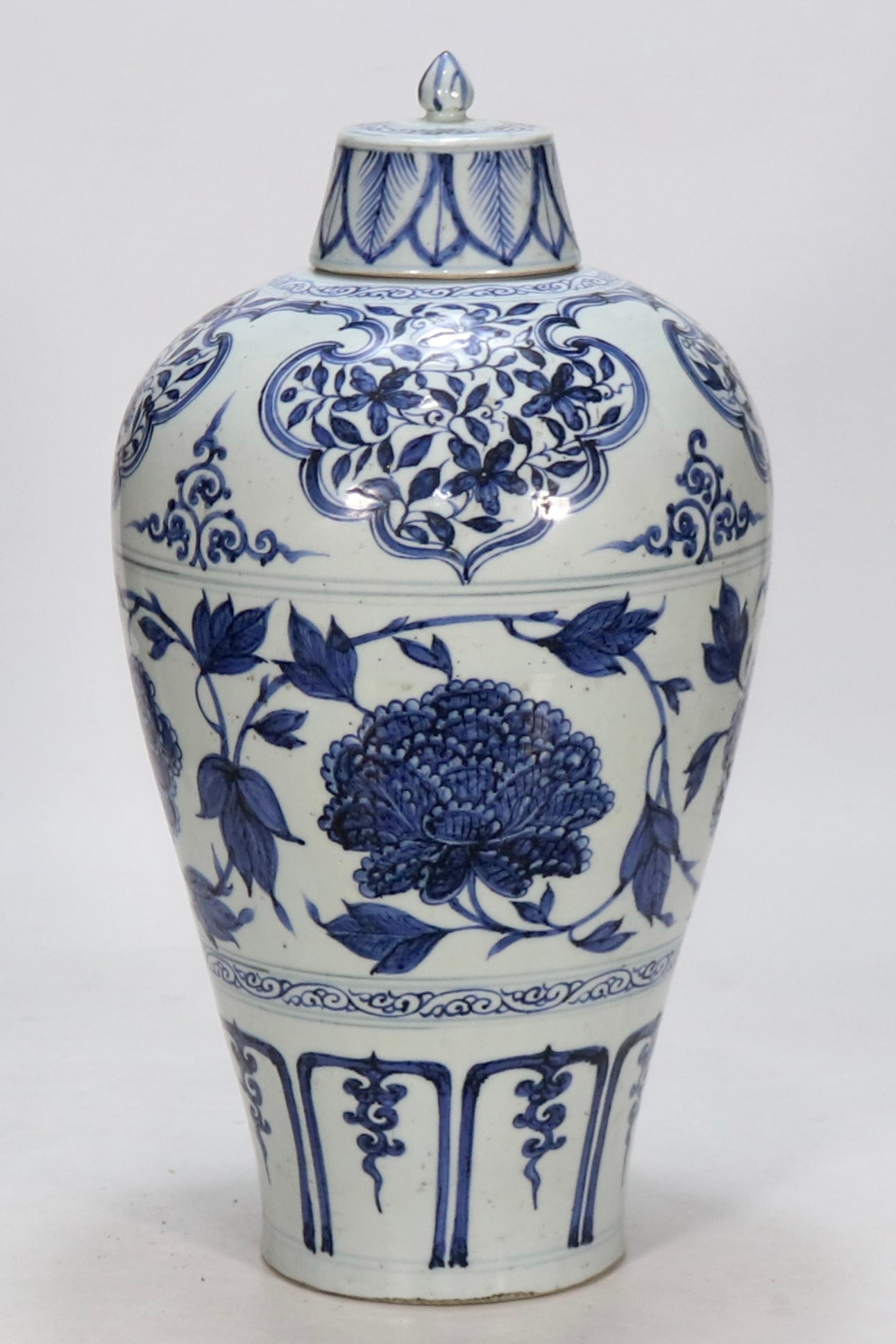 An Exquisite Blue and White Lotus Pattern Vase (1 of 8)