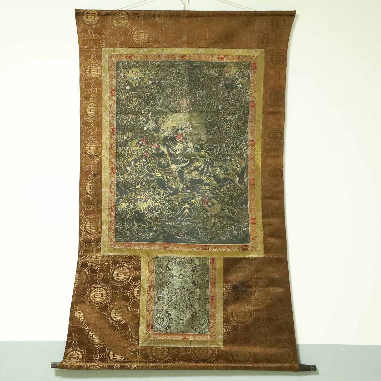 An Exquisite Brocade Painted Color Statue of Mammon Tangka (1 of 10)