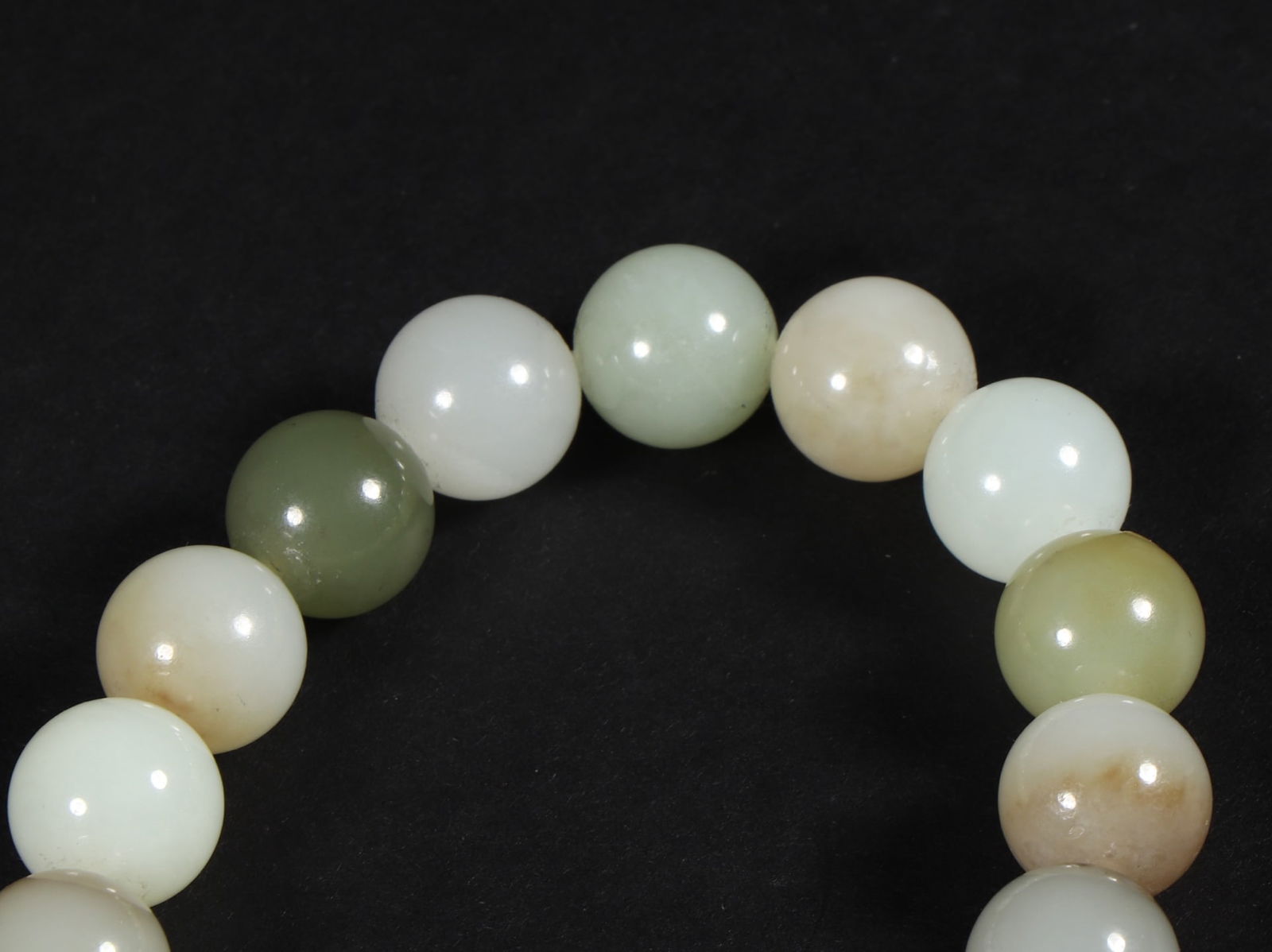An Exquisite White Jade Bracelets - 8