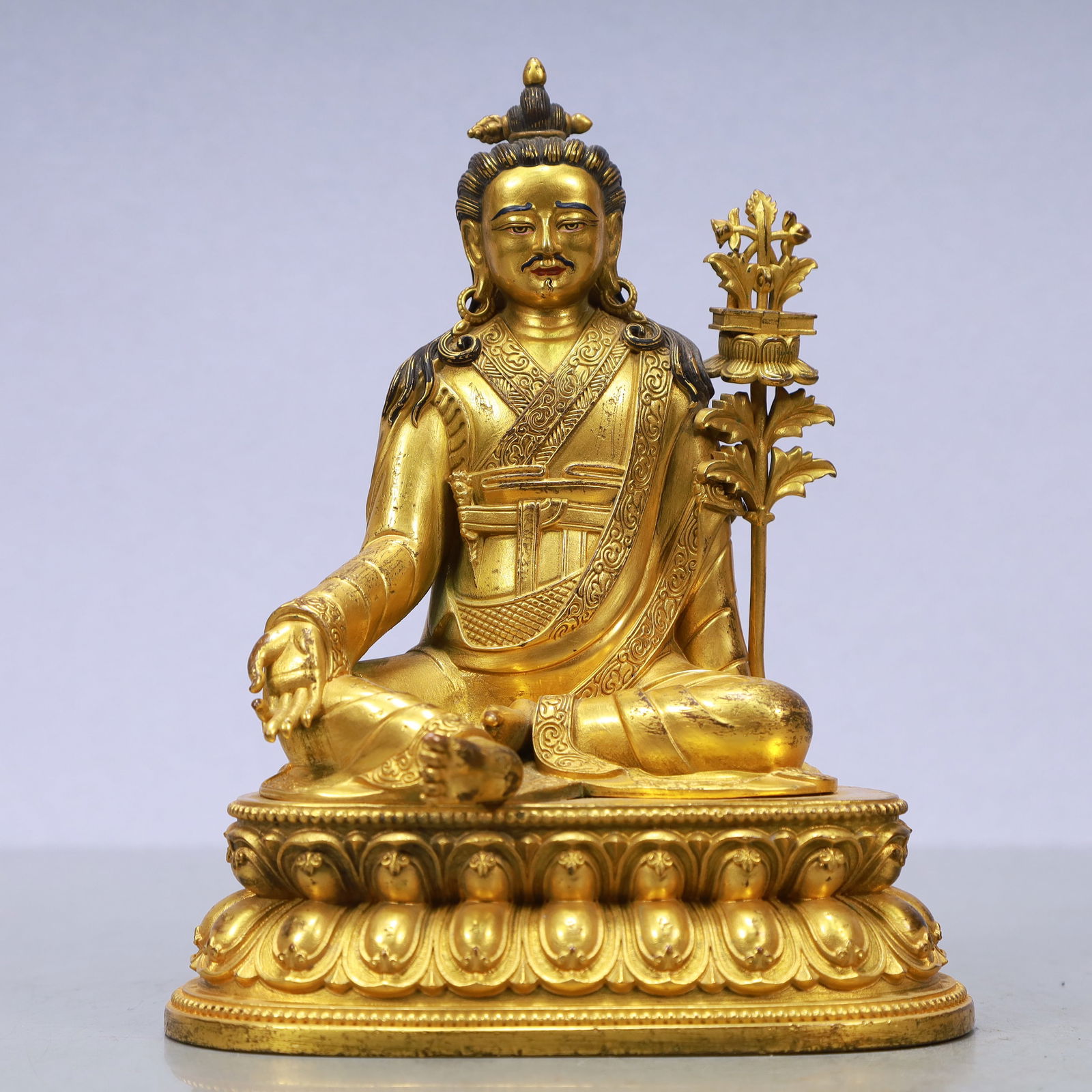 A Exquisite Gilt Bronze Buddha statue (1 of 10)