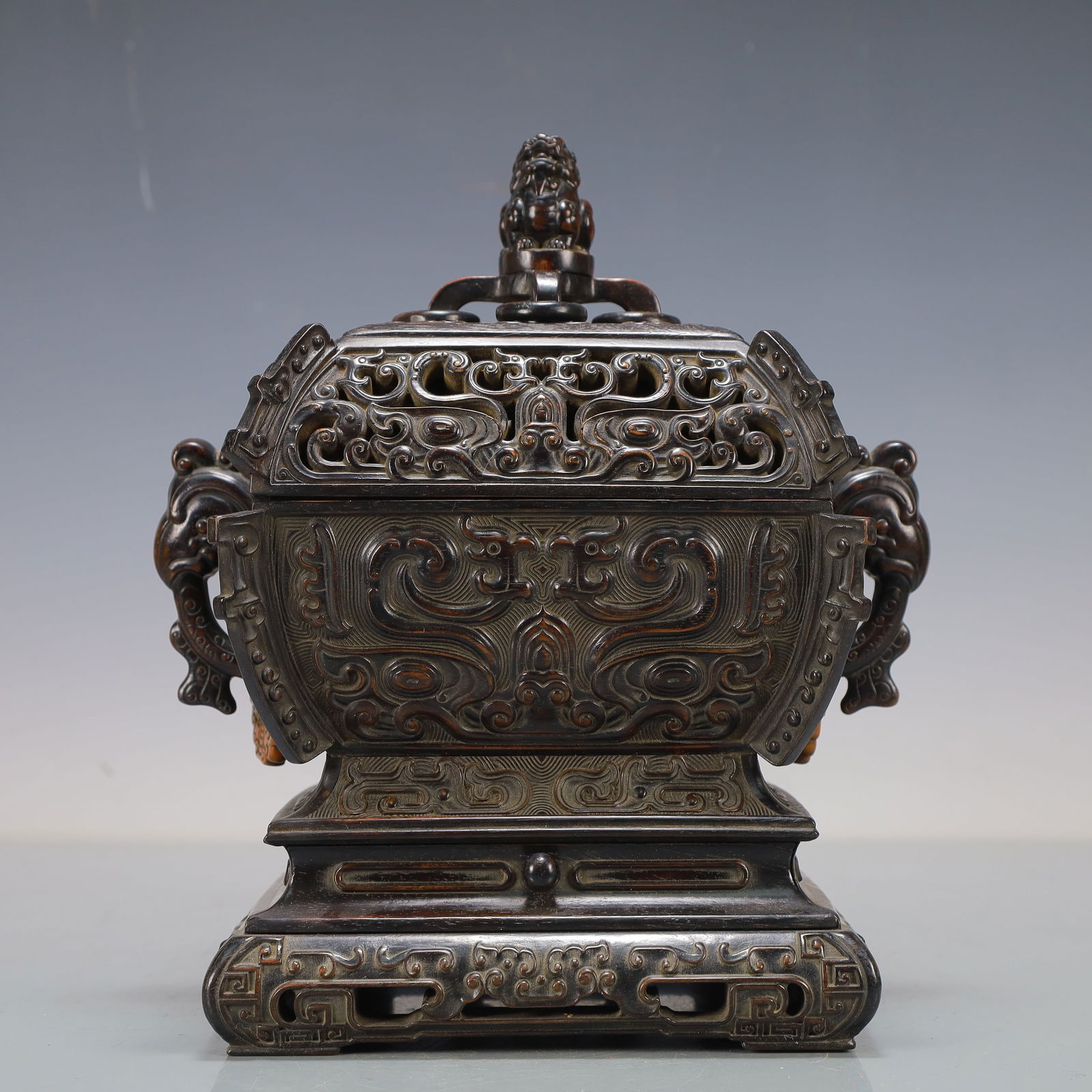 A Exquisite Zitanwood Beast-Face Pattern Double-Ears Censer: A Exquisite Zitanwood Beast-Face Pattern Double-Ears Censer Qing Dynasty, China Size:9.1inx6.7inx10.2in Weight:1450g紫檀木兽面纹双耳香炉 