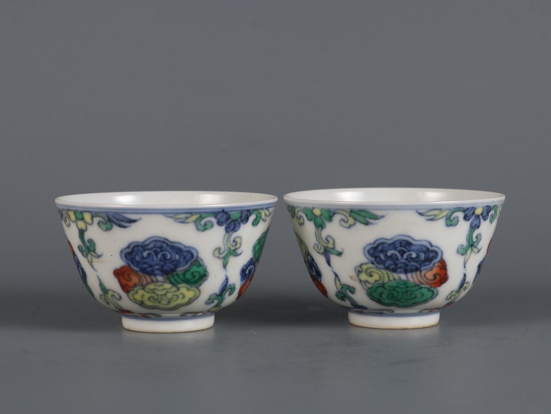 A Pair of Exquisite Doucai Ganoderma lucidum Pattern Cup (1 of 9)