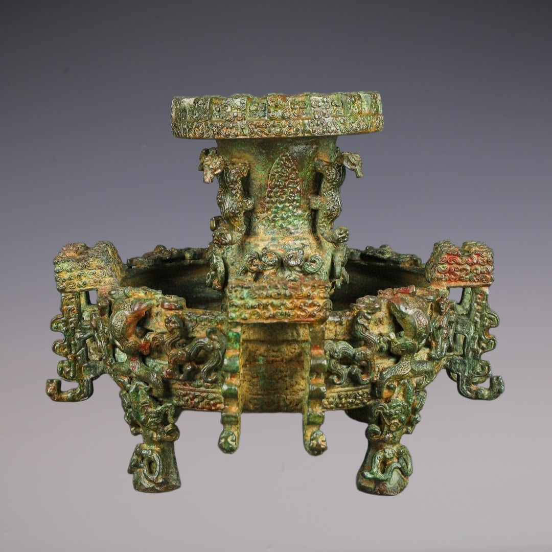 An Exquisite Bronze Chi-Dragon Pattern With Inscription Plate (1 of 9)