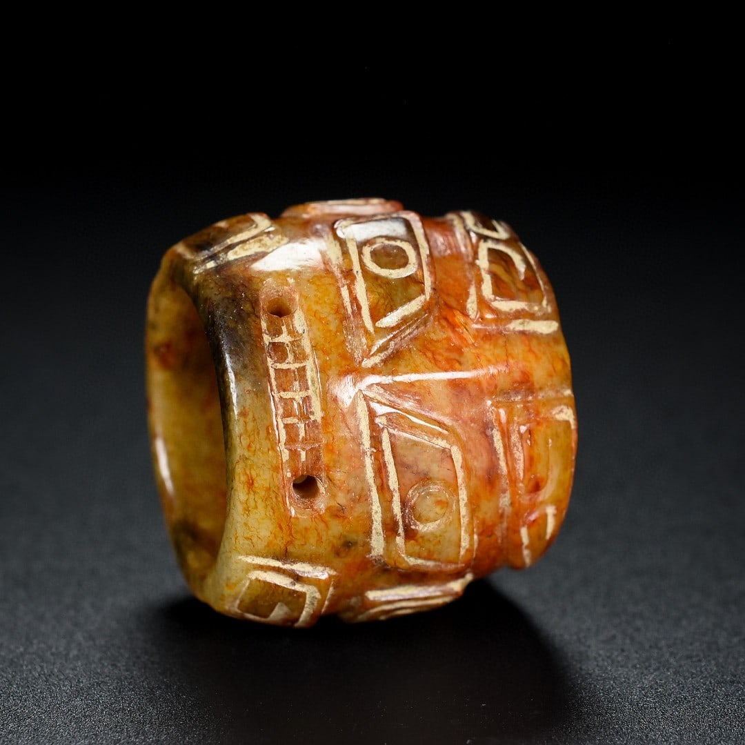 An Exquisite White Jade Beast-Face Pattern Ring - 4