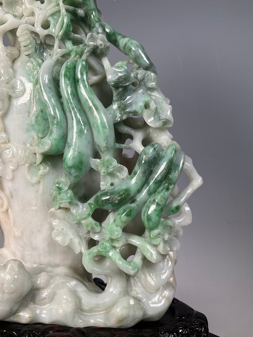 An Exquisite Jadeite Auspicious Beast Pattern Melon and Fruit Pattern Vase - 4