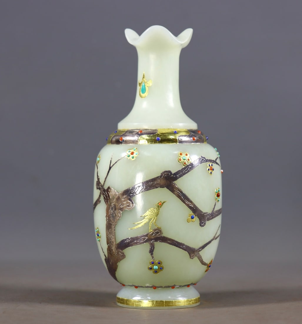 An Exquisite White Jade Gold and Silver Inlaid Gems Flower and Bird Pattern Vase - 2