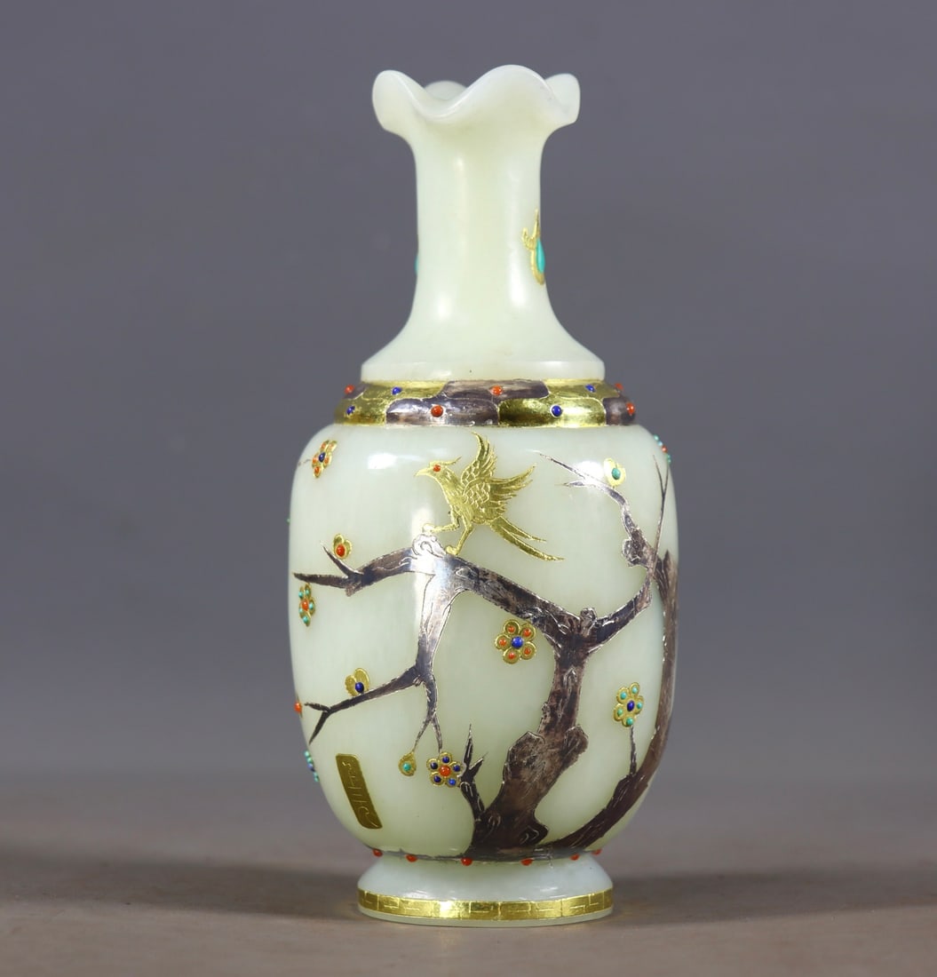An Exquisite White Jade Gold and Silver Inlaid Gems Flower and Bird Pattern Vase - 6
