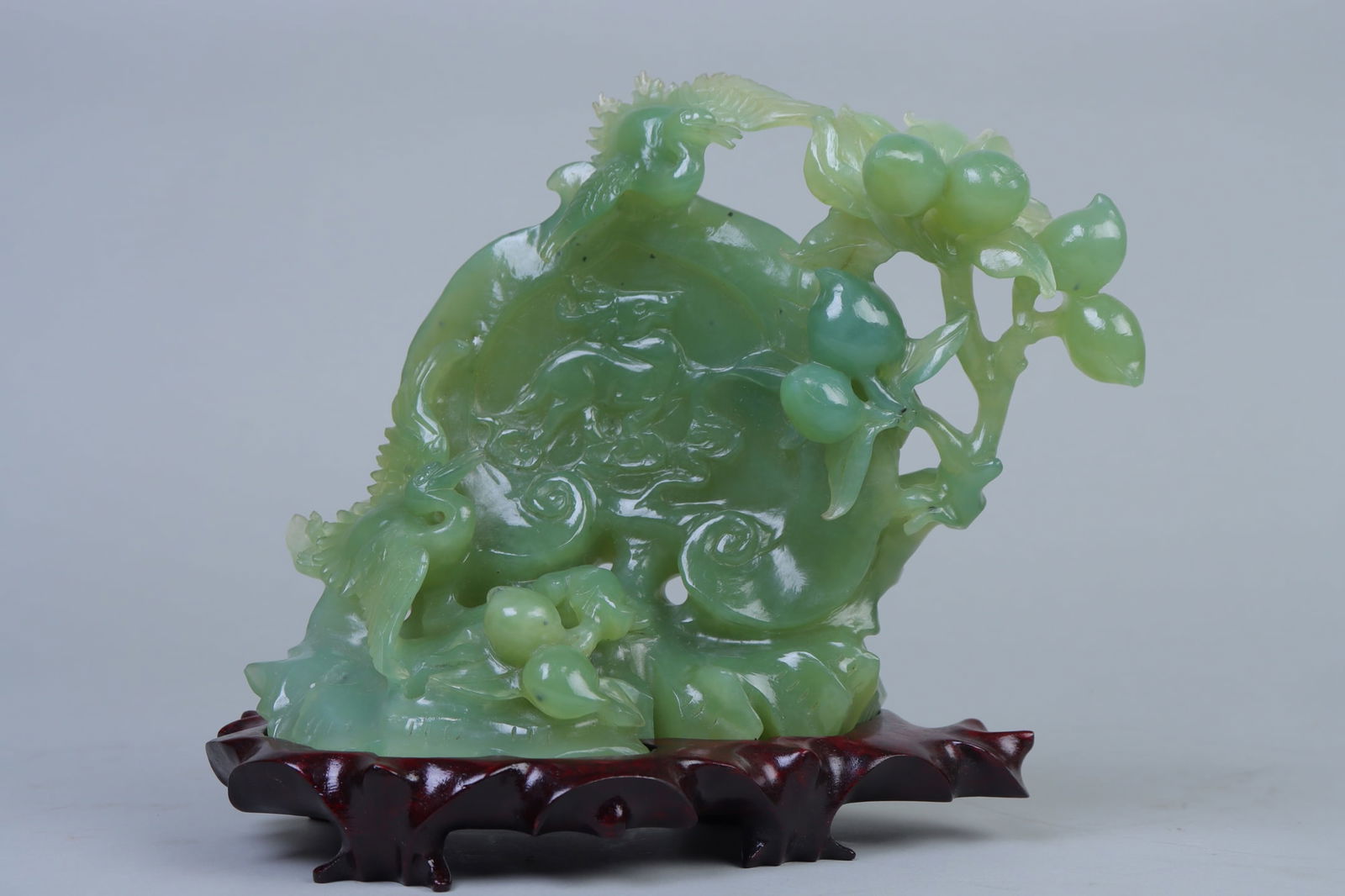 An Exquisite Serpentine Jade Crane Pattern Deer Pattern Peach Ornament (1 of 9)