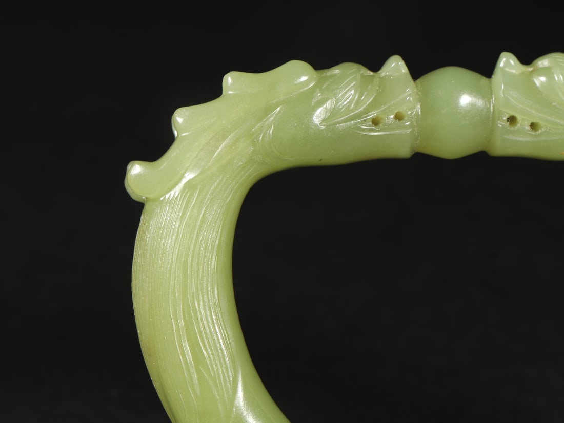 An Exquisite Yellow Jade Dragon Pattern Bracelets - 4