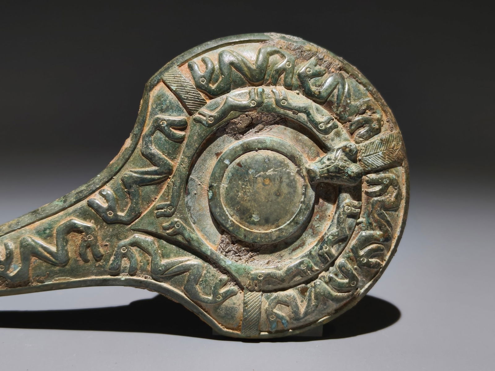 An Archaic Bronze Snake Pattern Hook - 2