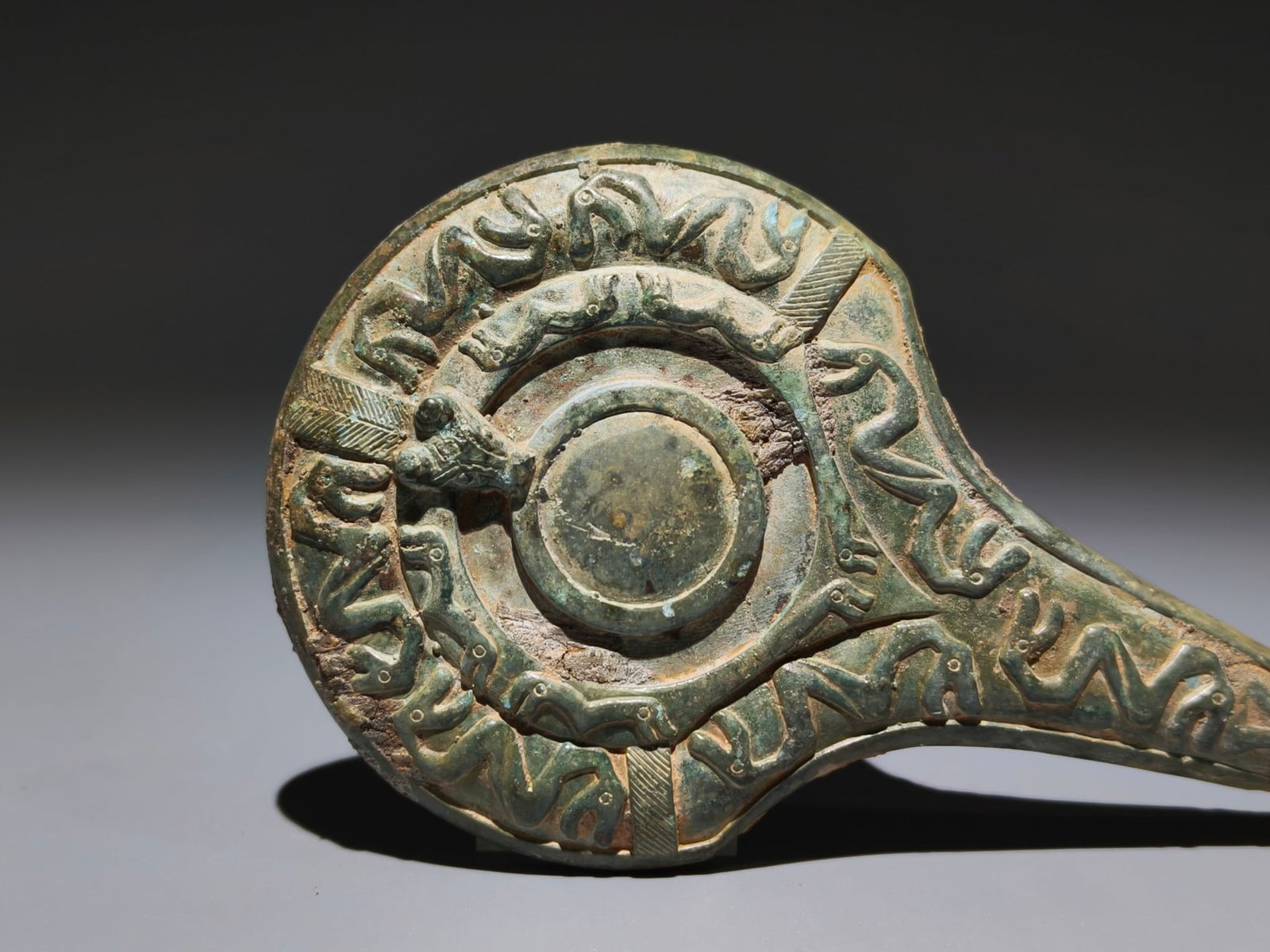 An Archaic Bronze Snake Pattern Hook - 5
