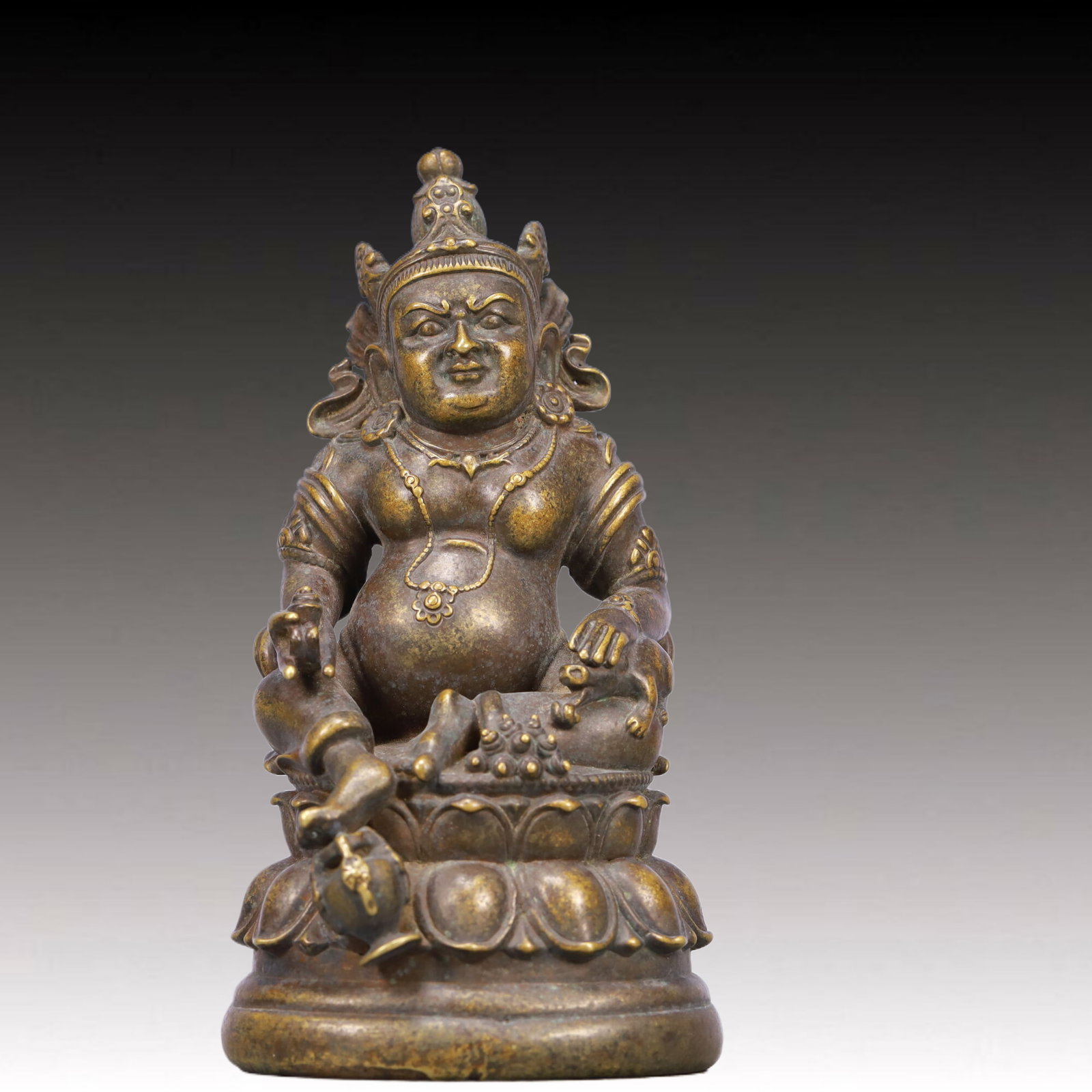 A Solemn A Rare Statue of Mammon: A Solemn A Rare Statue of Mammon, Qing Dynasty, China, Size:8x7x6.1in, Weight:750g 铜鎏金财神像,中国清代