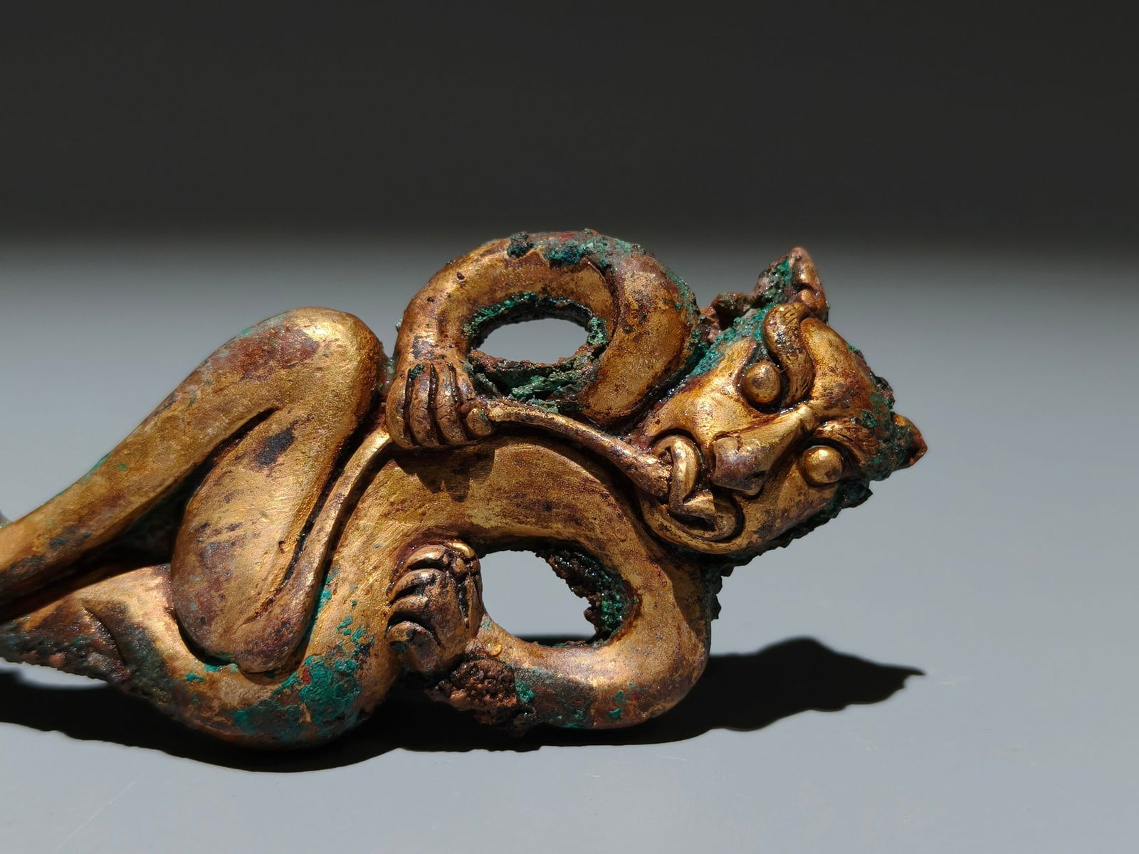 An Exquisite Gilt Bronze Beast-Face Pattern Hook - 2