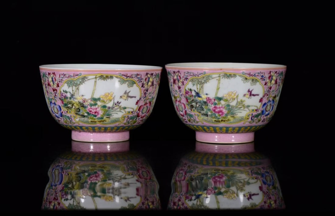 A Pair of Exquisite Pink Ground Famille-Rose Flower and Bird Pattern Bowls: A Pair of Exquisite Pink Ground Famille-Rose Flower and Bird Pattern Bowls,Qing Dynasty, China,Kangxi Four-character Mark,Size:3.1inx5.1in 一对粉地粉彩花Ɣ