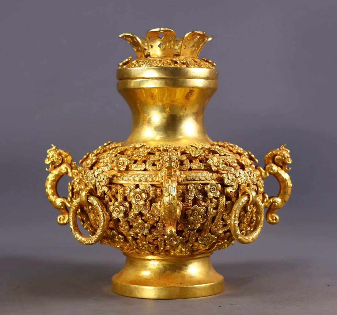 An Exquisite Gilt Bronze Hollow Flower Pattern Dragon-Ears Cover Jar (1 of 9)