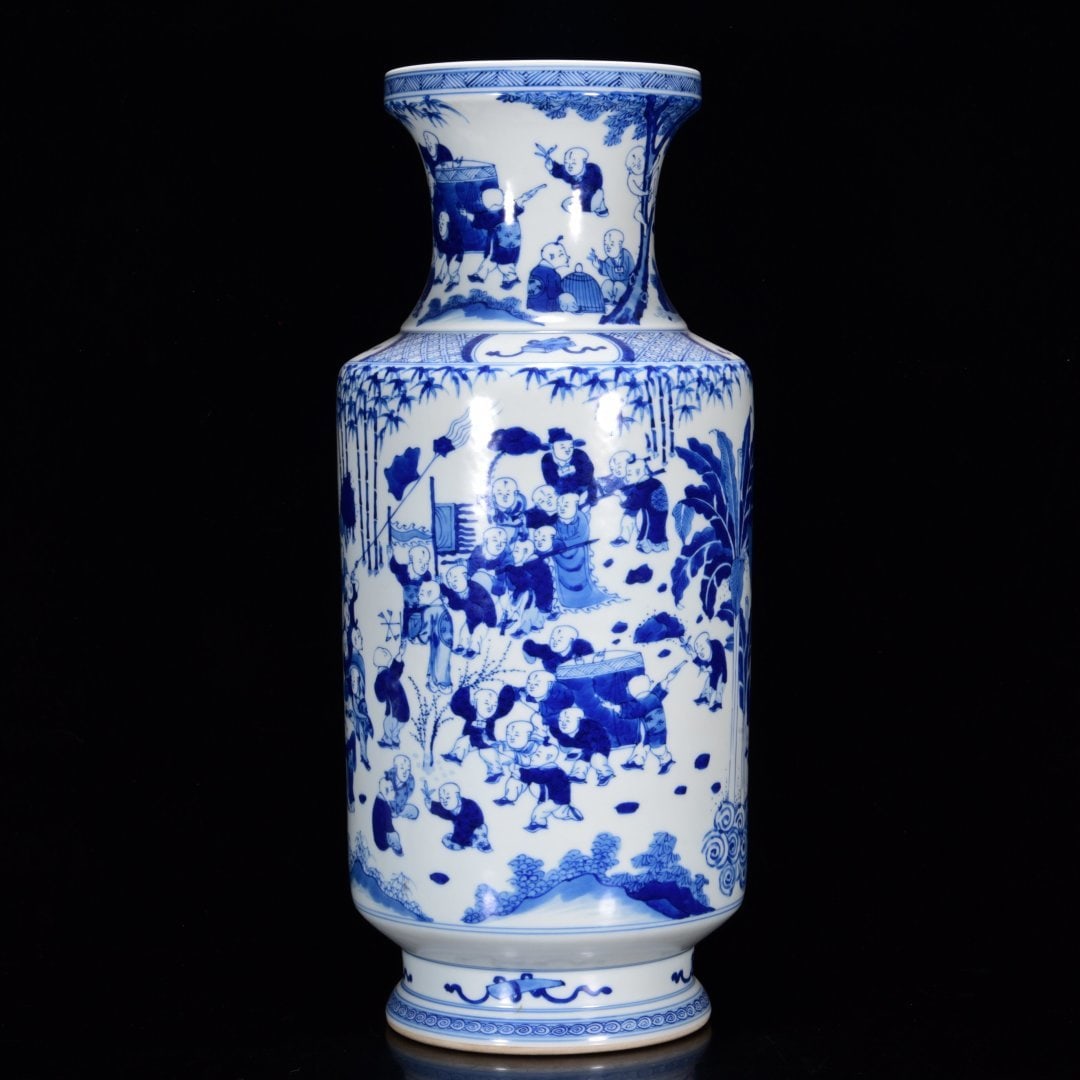 A Huge Blue and White Character and Story Pattern Vase: A Huge Blue and White Character and Story Pattern Vase,Qing Dynasty, China,Kangxi Six-character Mark,Size:17.7inx7.9in 青花人物故事纹瓶,中国