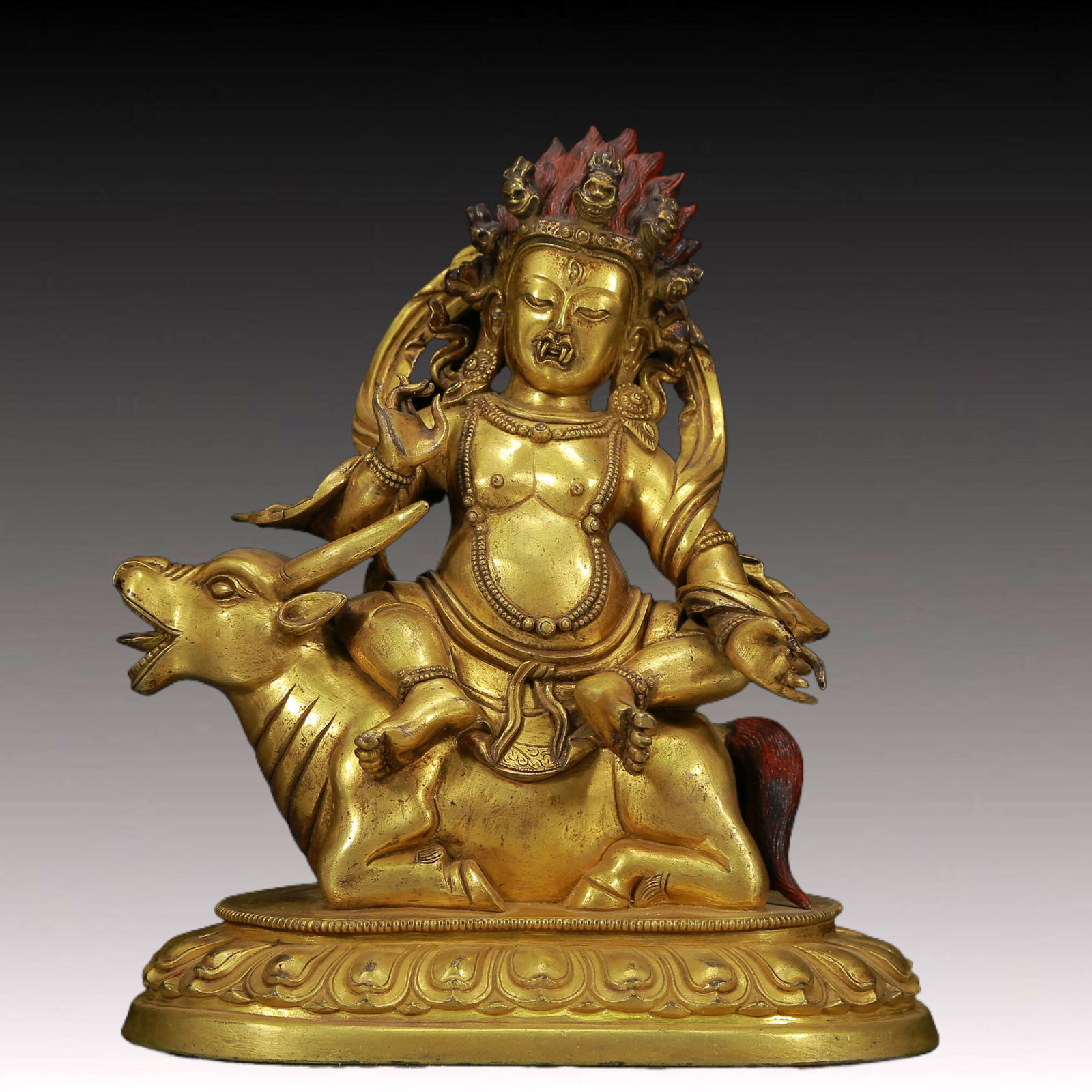 A Solemn Gilt Bronze Statue of Vajra: A Solemn Gilt Bronze Statue of Vajra,Ming Dynasty, China,Size: 7.9inx4.7inx9.1in,Weight:3335g 铜鎏金金刚像，明代