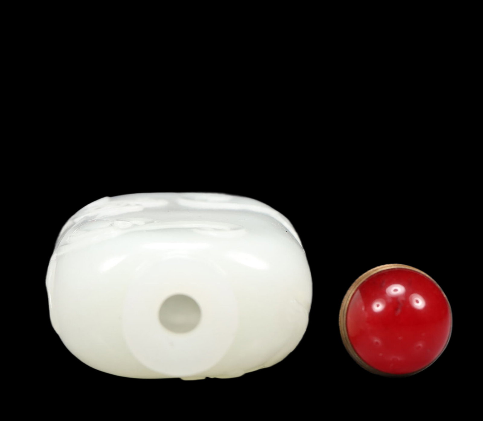 An Exquisite White Jade Dragon Pattern Snuff Bottle, Inlaid Gems - 6