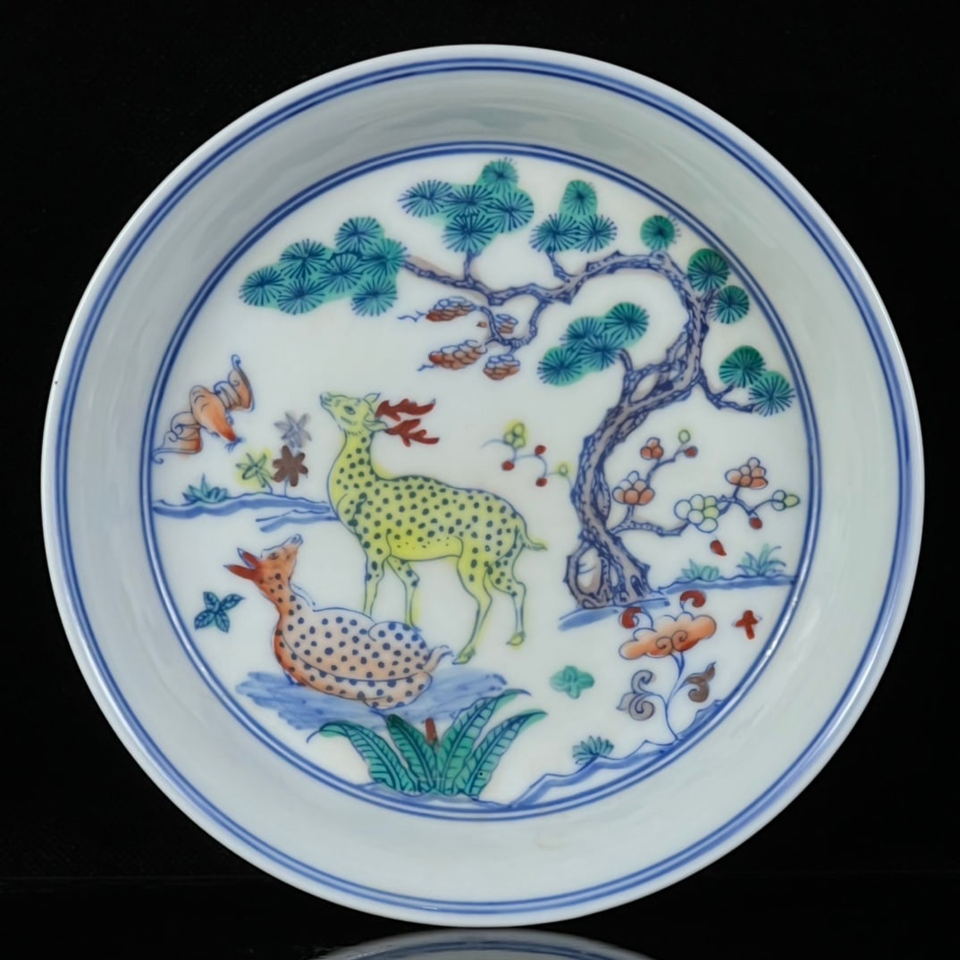 An Exquisite Doucai Pine and Deer Pattern Plate - 2