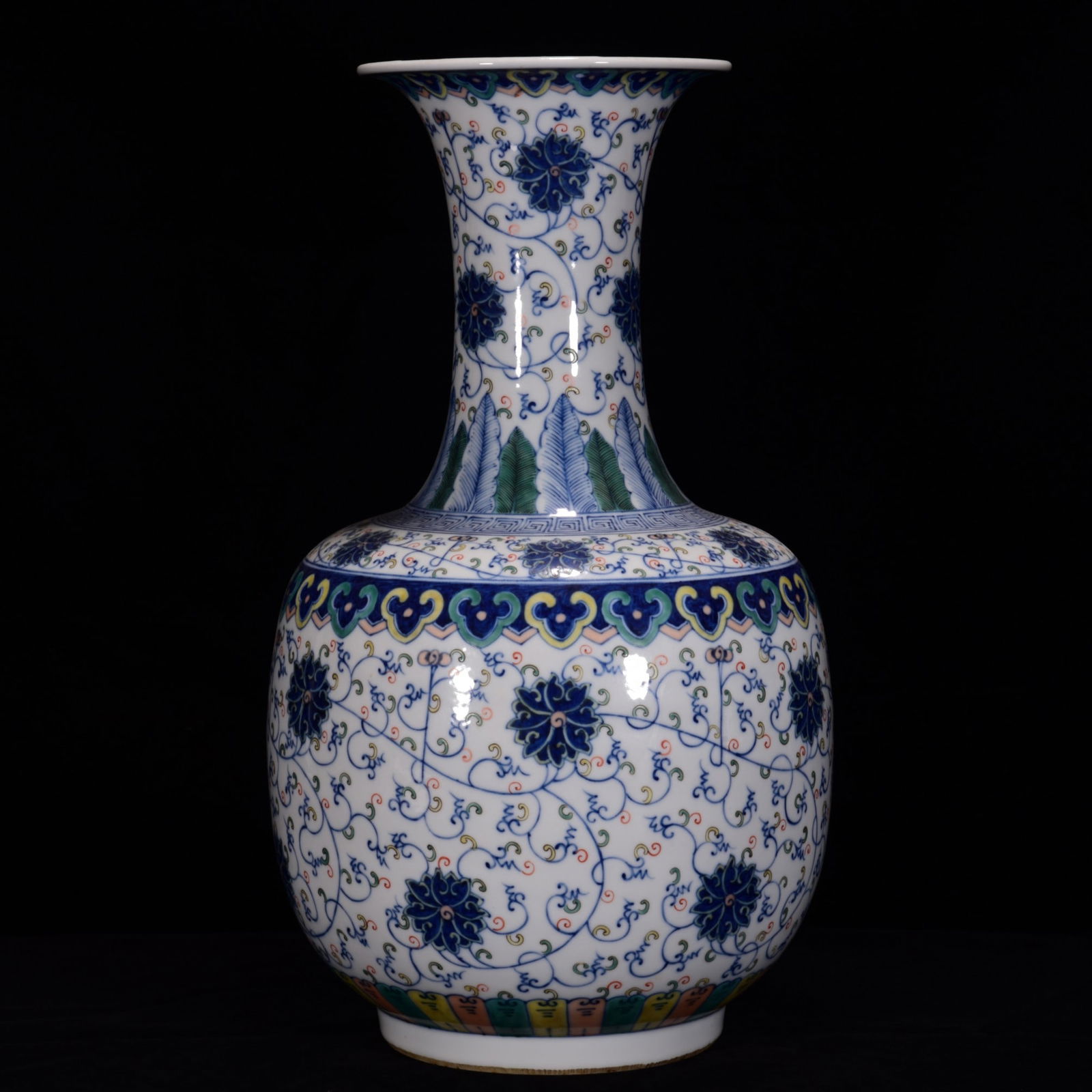 A Huge Doucai Lotus Pattern Vase - 2