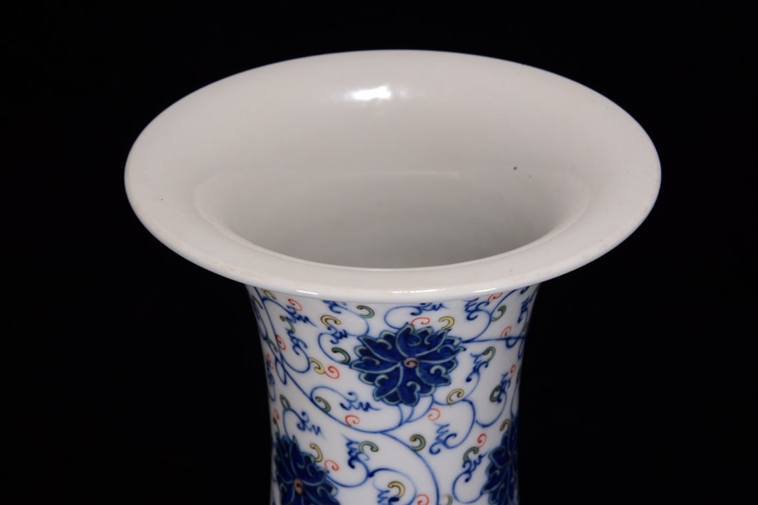 A Huge Doucai Lotus Pattern Vase - 4