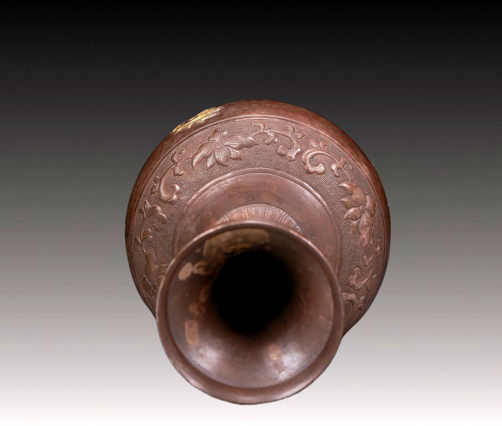 An Exquisite Silver Painted Gold Phoenix Pattern Vase - 4