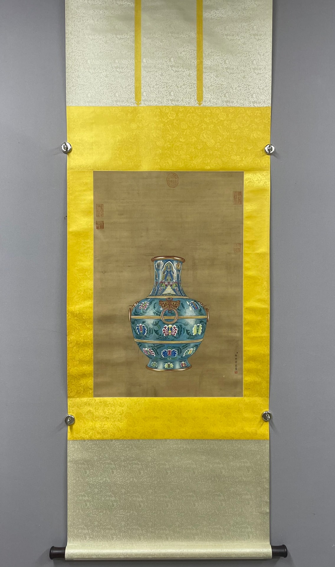 A Chinese Vertical Scroll Ink Painting of Porcelain Vase on Silk,Lang Shining: A Chinese Vertical Scroll Ink Painting of Porcelain Vase on Silk,Lang Shining,Size:27.6inx18.5in 一幅中国水墨绢本瓷瓶画立轴