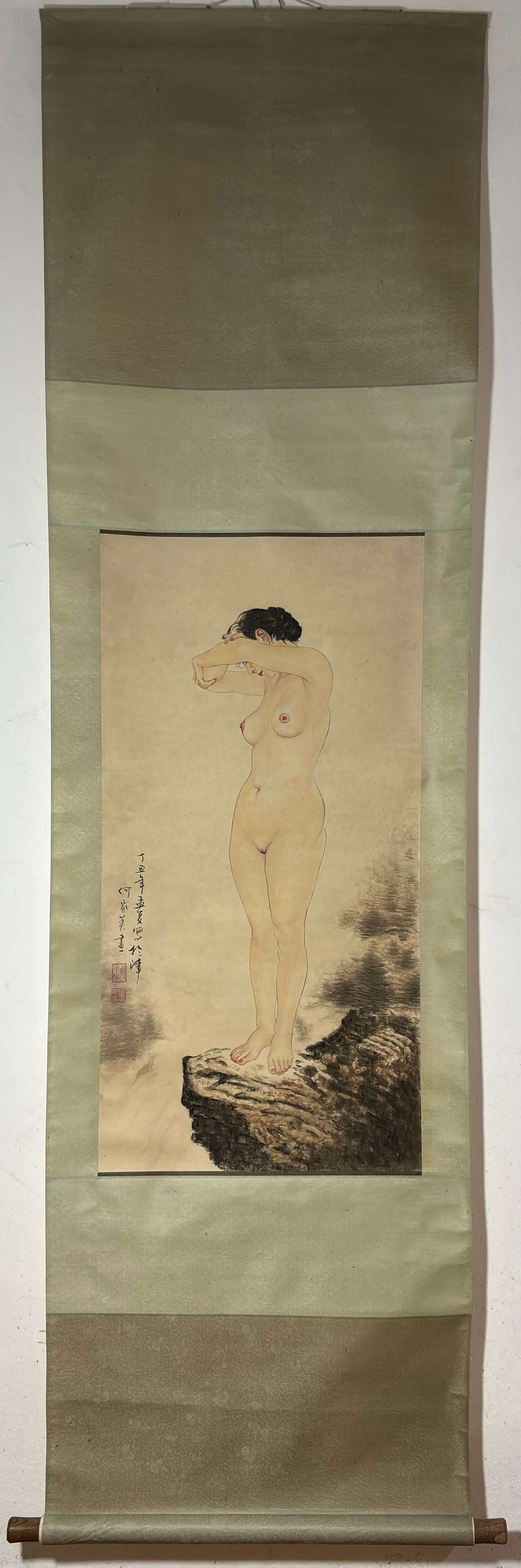 A Chinese Vertical Scroll Ink Painting of Figure on Paper,He Jiaying: A Chinese Vertical Scroll Ink Painting of Figure on Paper,He Jiaying,Size:(Without frame)35.4inx18.1in 一幅中国水墨人物画立轴,何