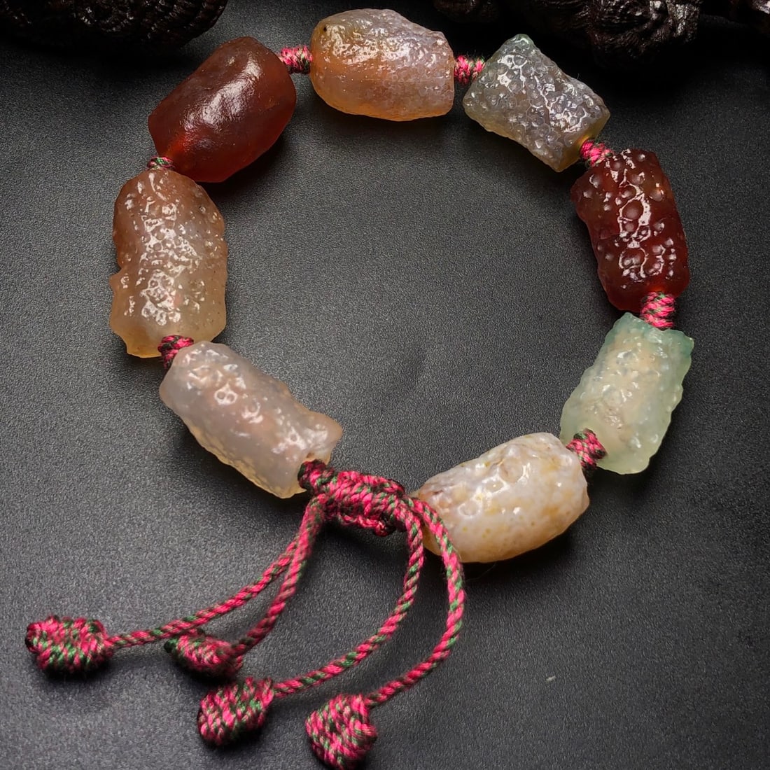An Exquisite Agate Bracelets - 2