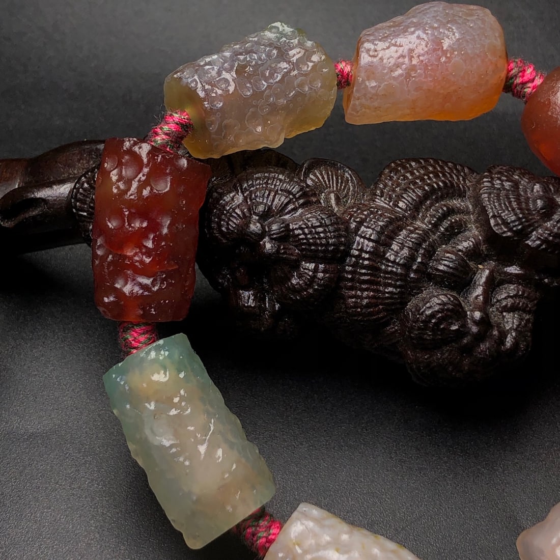 An Exquisite Agate Bracelets - 7