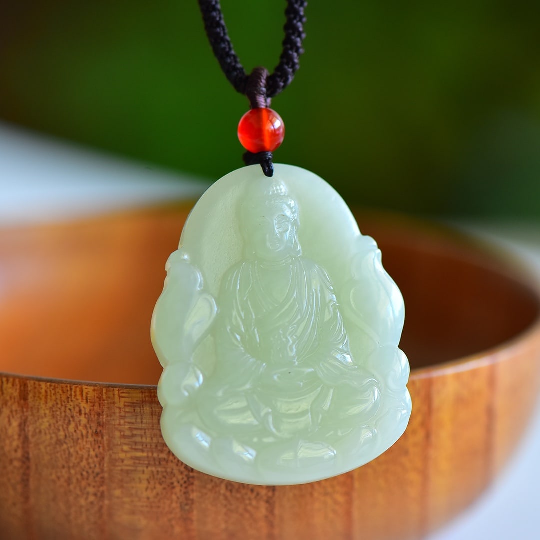An Exquisite Greenish Jade Bodhisattva and Monkey Pattern Pendant: An Exquisite Greenish Jade Bodhisattva and Monkey Pattern Pendant,Size:44mmx34mmx8mm 寓意:生肖属猴佩戴,佩戴可使一生&