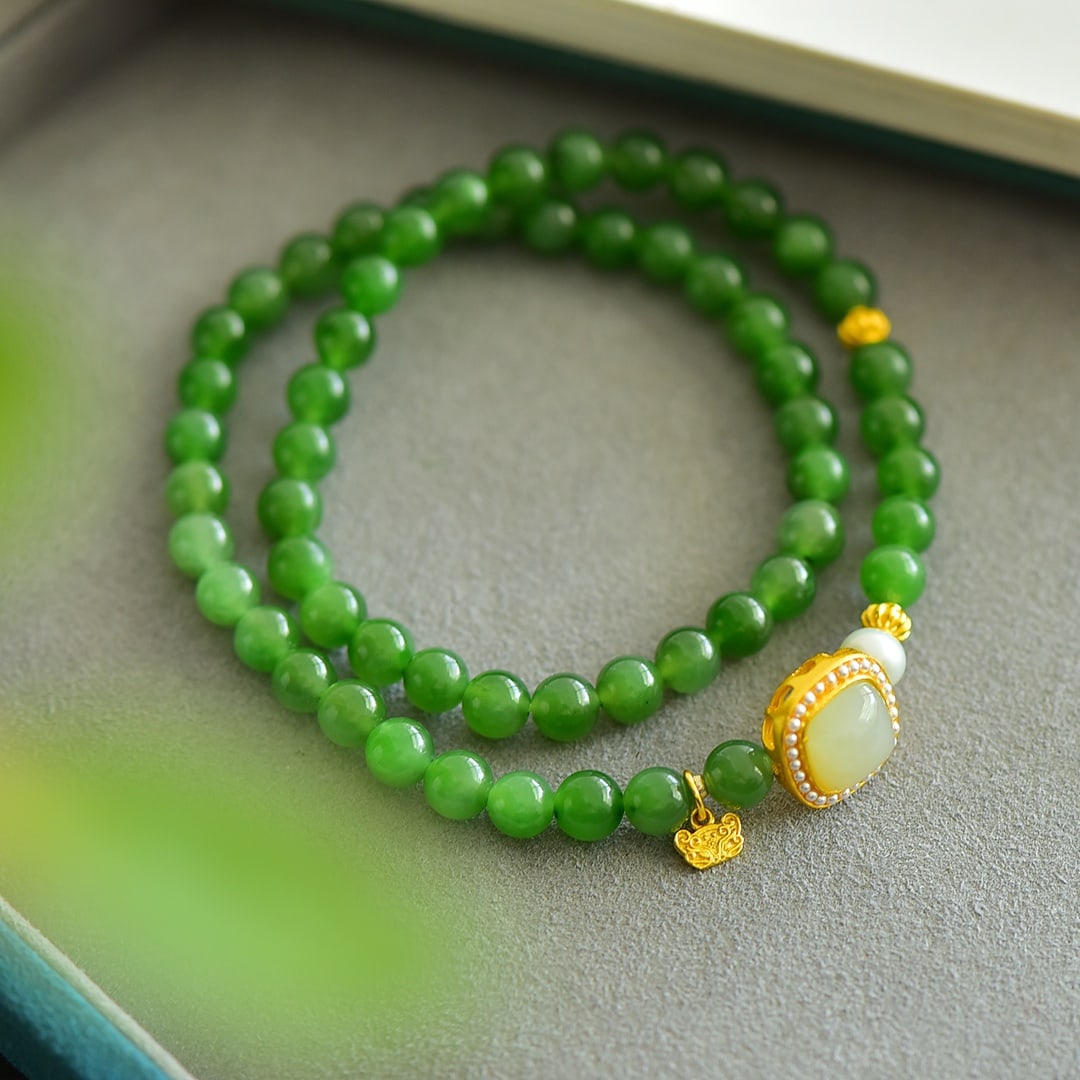 An Exquisite Jasper Bracelets - 5