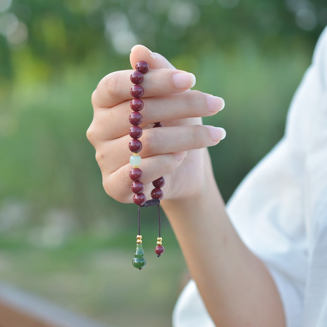 An Exquisite Cinnabar Bracelets - 6