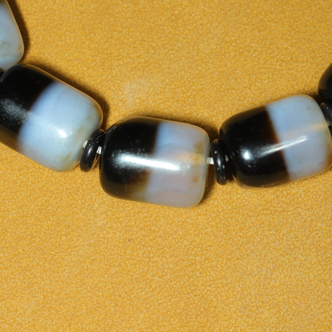 An Exquisite Dzi Bead Bracelets - 6